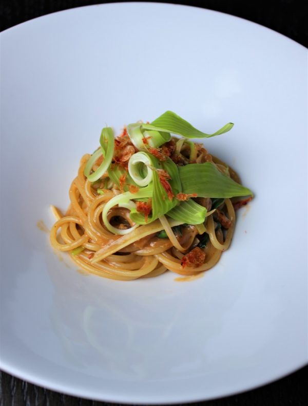 桜海老と山菜の淡路製麵生パスタ　￥2,200