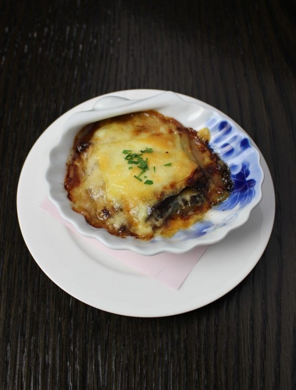 黒毛和牛と水牛モッツァレラのラザニア　￥1,500