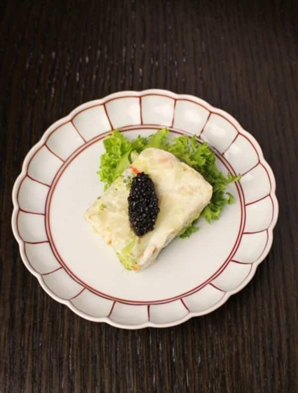 カリフラワーのテリーヌ　キャビア添え　￥1,500