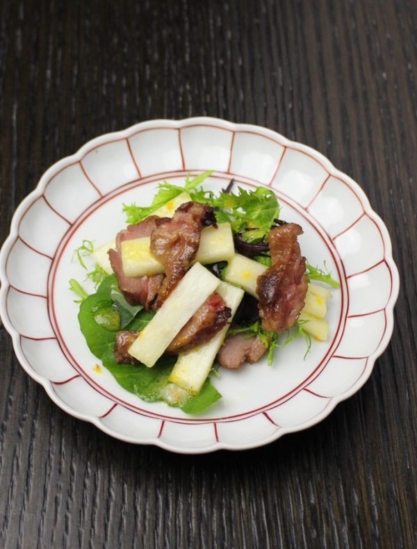 京鴨コンフィと白独活のサラダ　￥1,400