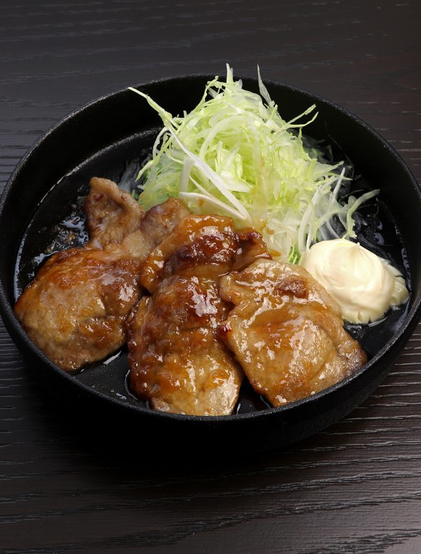 Teppan-style pork shogayaki / Grilled pork with ginger reduction sauce